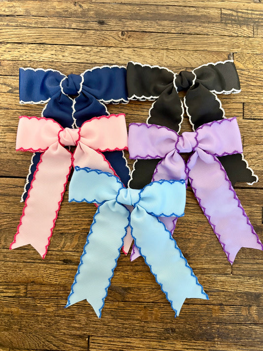 READY TO SHIP | MOON STITCH SCALLOP BOW
